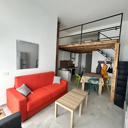 Apartament Station House *